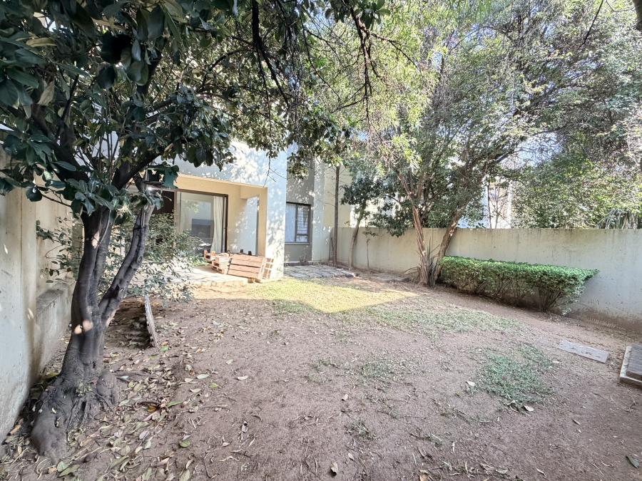 To Let 2 Bedroom Property for Rent in Maroeladal Gauteng