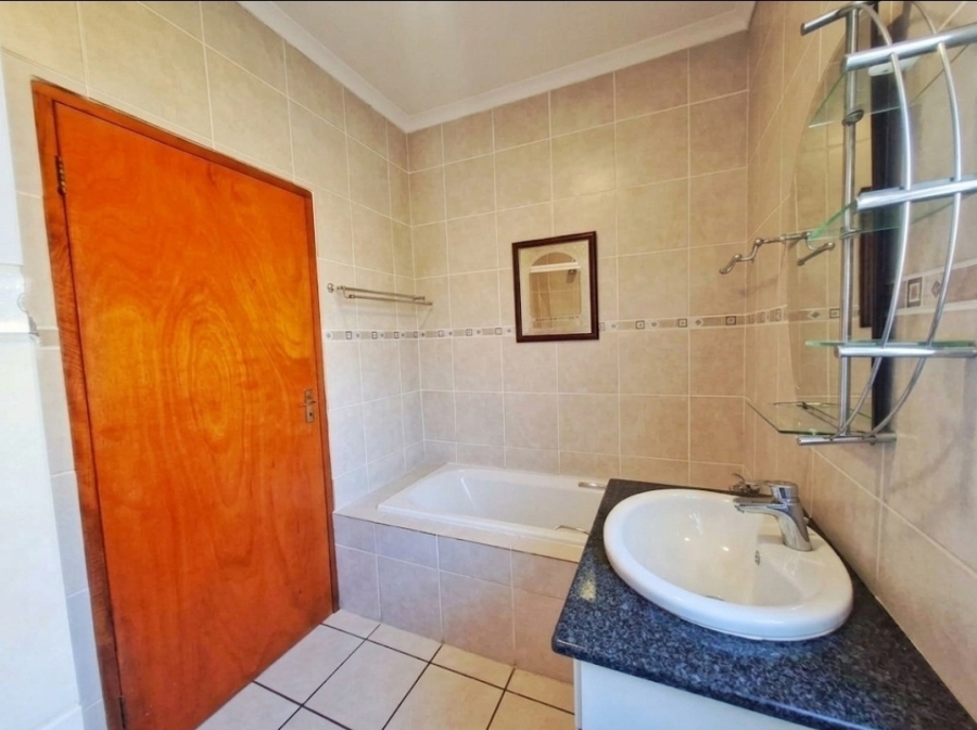 3 Bedroom Property for Sale in Halfway Gardens Gauteng