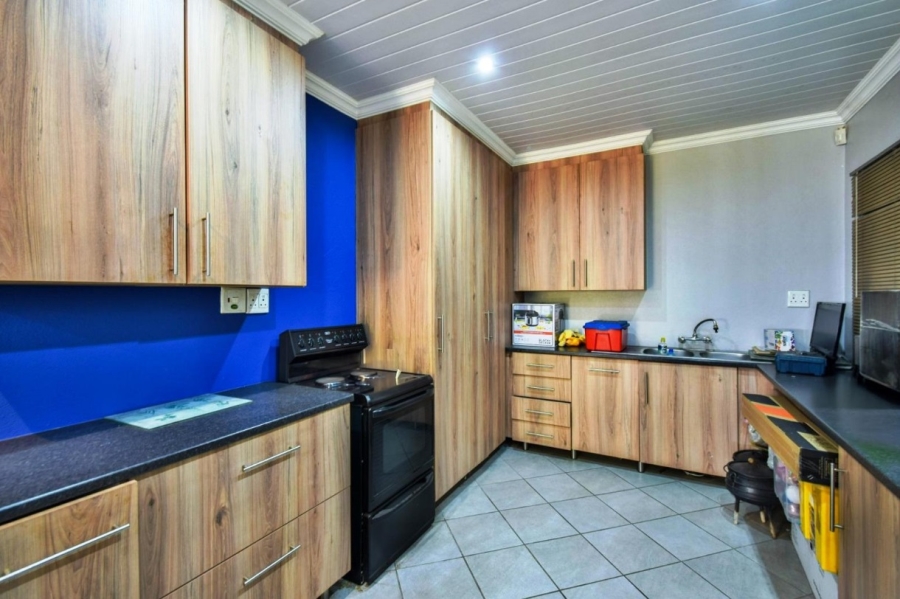 8 Bedroom Property for Sale in Pretoria North Gauteng