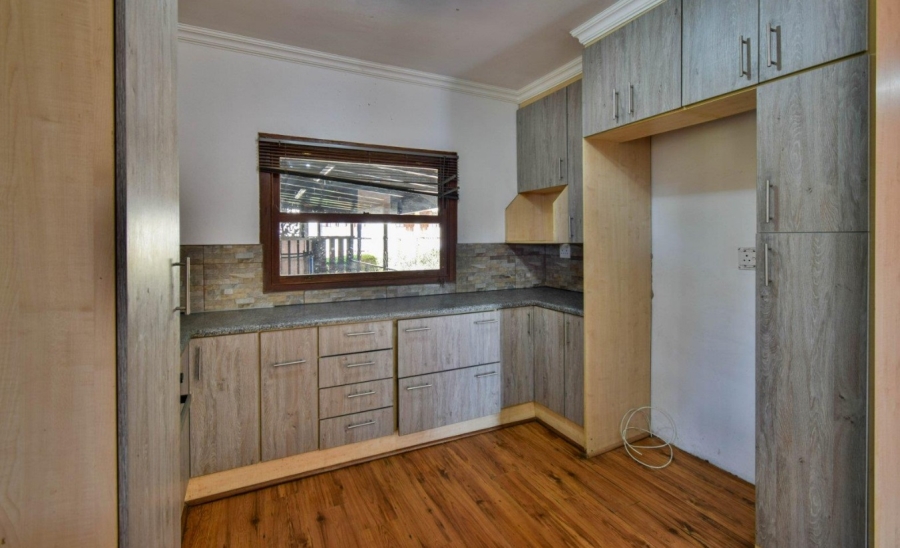 8 Bedroom Property for Sale in Pretoria North Gauteng
