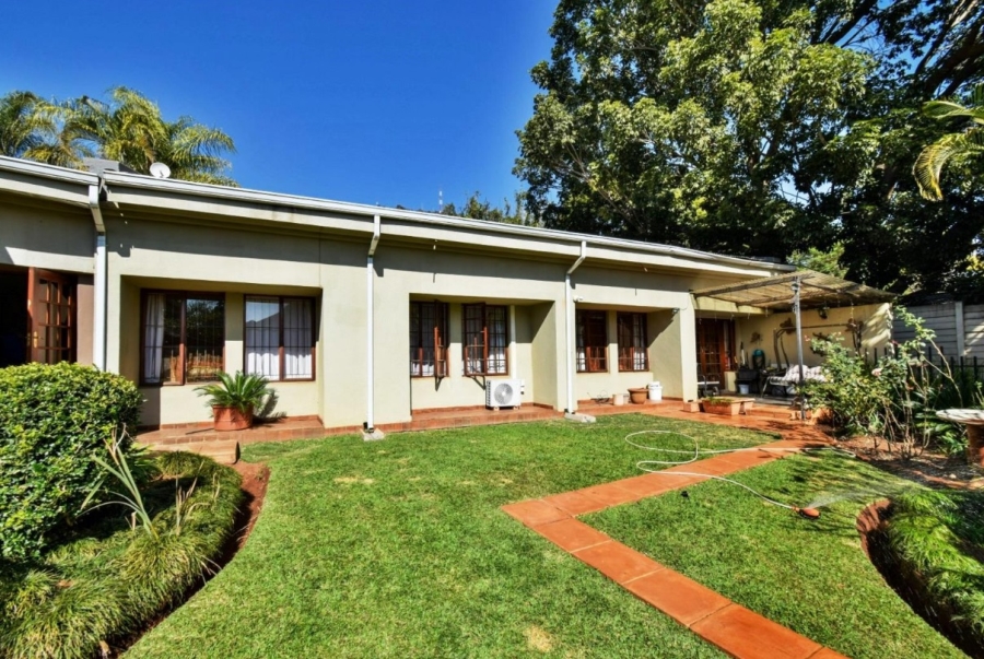 8 Bedroom Property for Sale in Pretoria North Gauteng