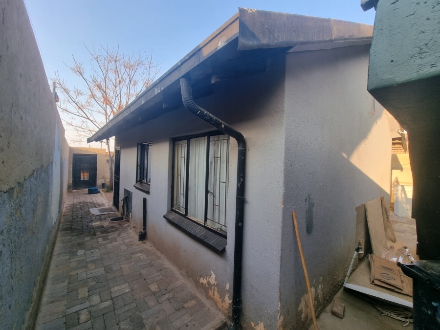 To Let 2 Bedroom Property for Rent in Protea Glen Gauteng