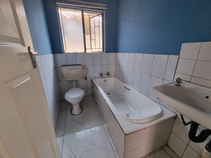 2 Bedroom Property for Sale in Protea Glen Gauteng