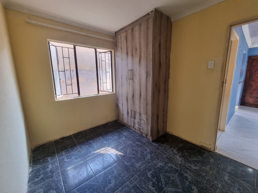 2 Bedroom Property for Sale in Protea Glen Gauteng