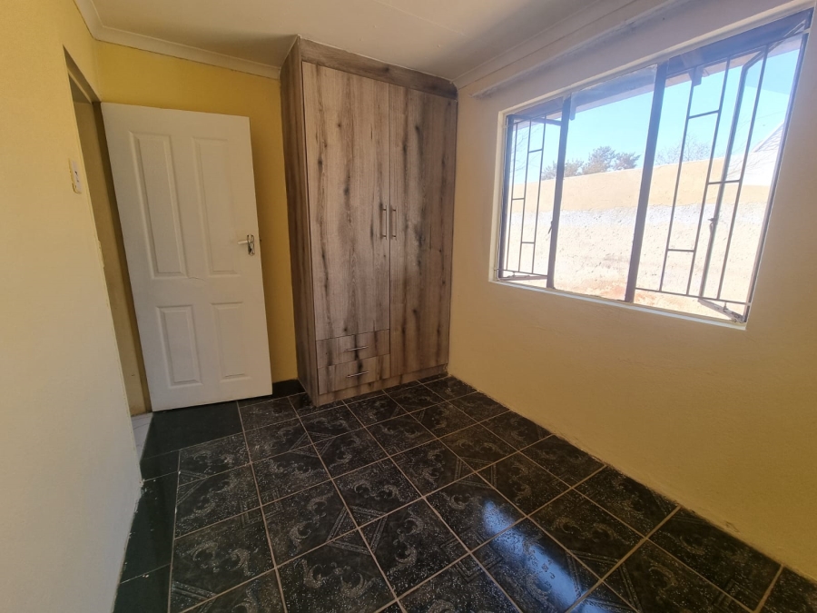 2 Bedroom Property for Sale in Protea Glen Gauteng