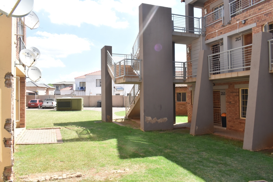 2 Bedroom Property for Sale in Karenpark Gauteng