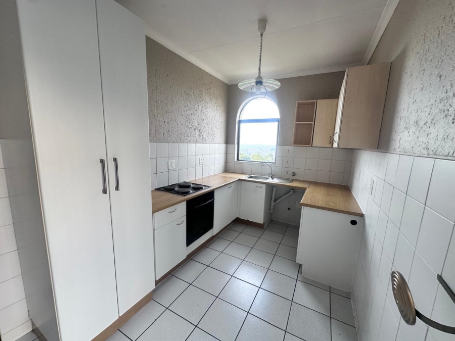 To Let 2 Bedroom Property for Rent in Constantia Kloof Gauteng