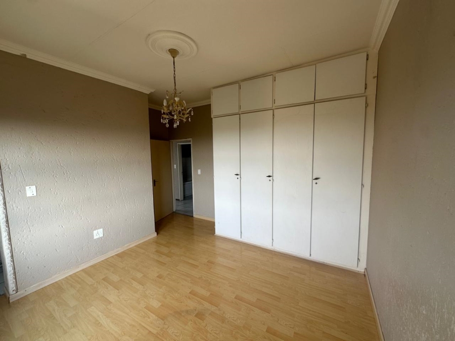 To Let 2 Bedroom Property for Rent in Constantia Kloof Gauteng