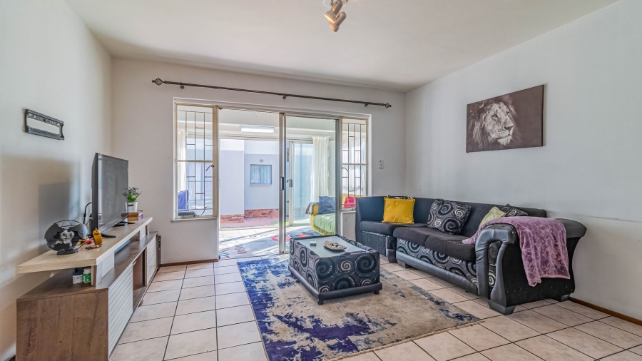 2 Bedroom Property for Sale in Klippoortje Gauteng