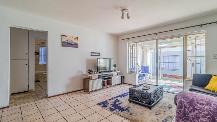 2 Bedroom Property for Sale in Klippoortje Gauteng