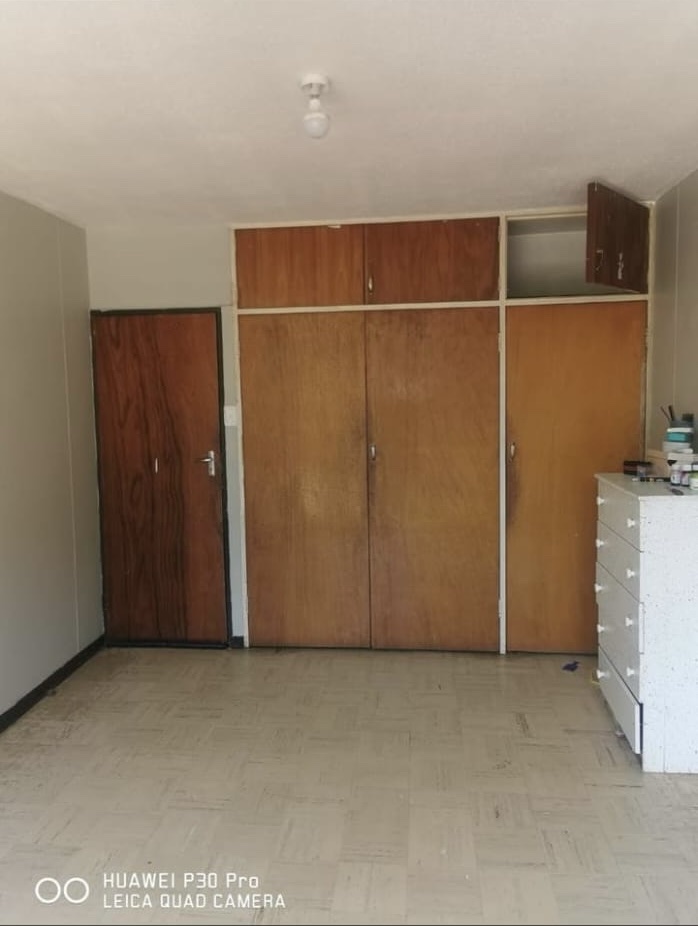 2 Bedroom Property for Sale in Sunnyside Gauteng