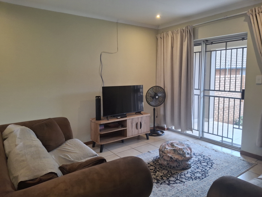 To Let 2 Bedroom Property for Rent in Mooikloof Gauteng