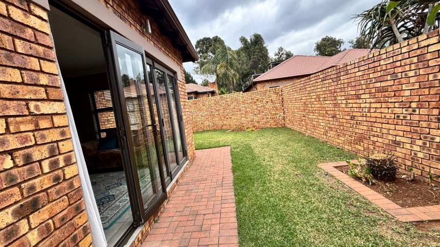 3 Bedroom Property for Sale in Dayanglen Gauteng
