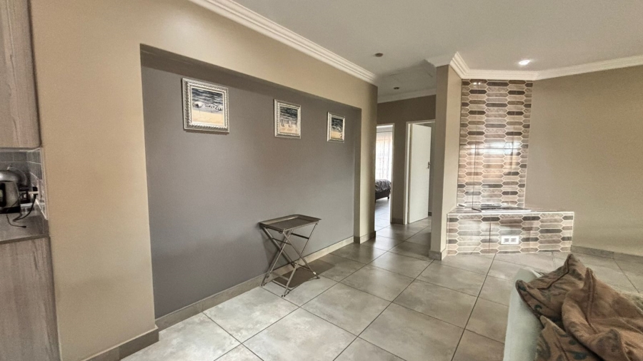 3 Bedroom Property for Sale in Dayanglen Gauteng