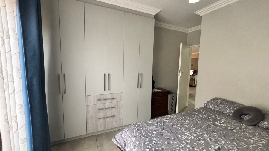 3 Bedroom Property for Sale in Dayanglen Gauteng