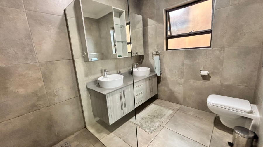 3 Bedroom Property for Sale in Dayanglen Gauteng