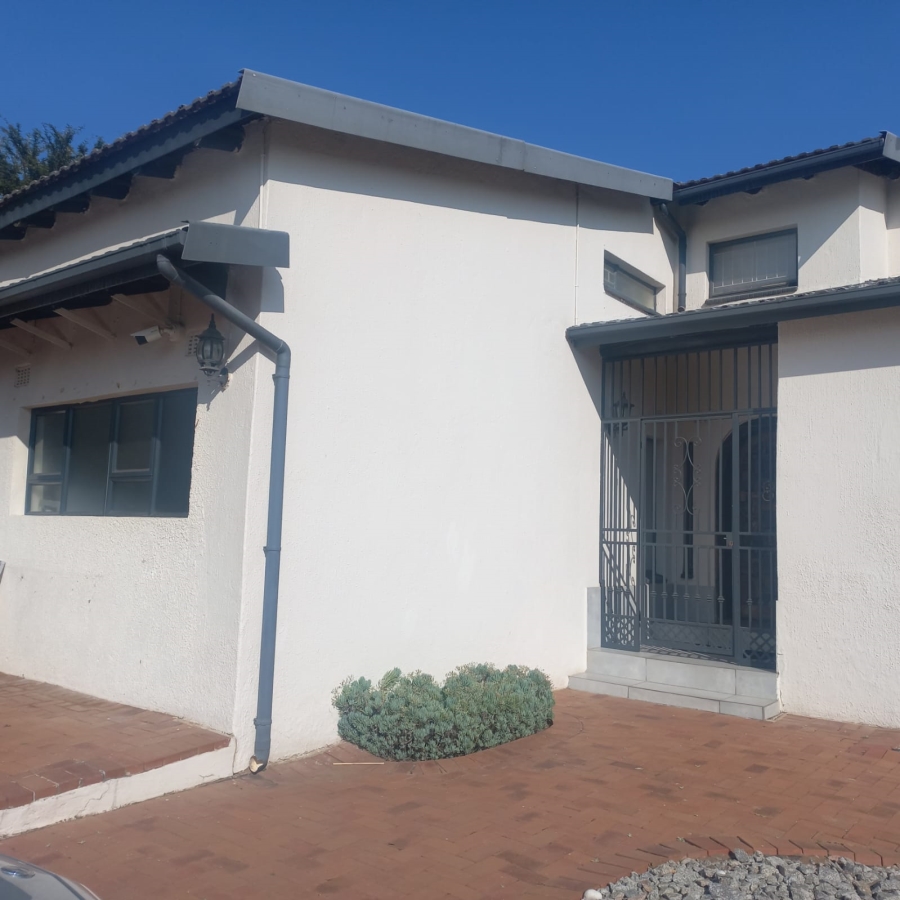 To Let 1 Bedroom Property for Rent in Johannesburg North Gauteng