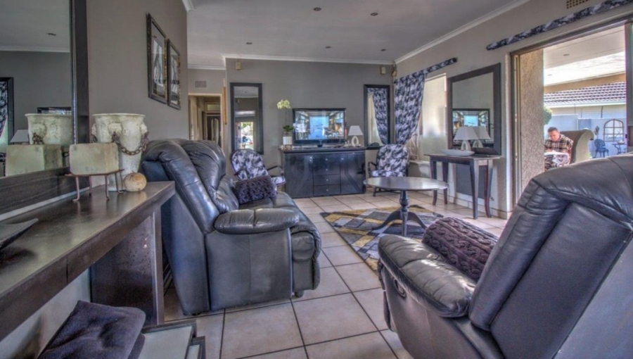 3 Bedroom Property for Sale in Van Riebeeck Park Gauteng