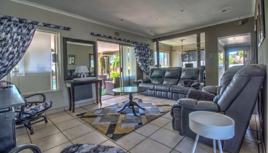 3 Bedroom Property for Sale in Van Riebeeck Park Gauteng