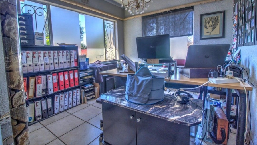 3 Bedroom Property for Sale in Van Riebeeck Park Gauteng