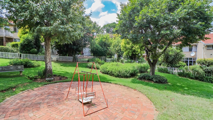 2 Bedroom Property for Sale in Bramley Park Gauteng