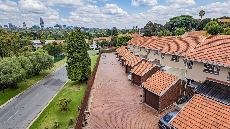 2 Bedroom Property for Sale in Bramley Park Gauteng