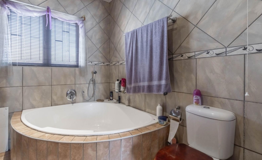 3 Bedroom Property for Sale in Hughes Gauteng