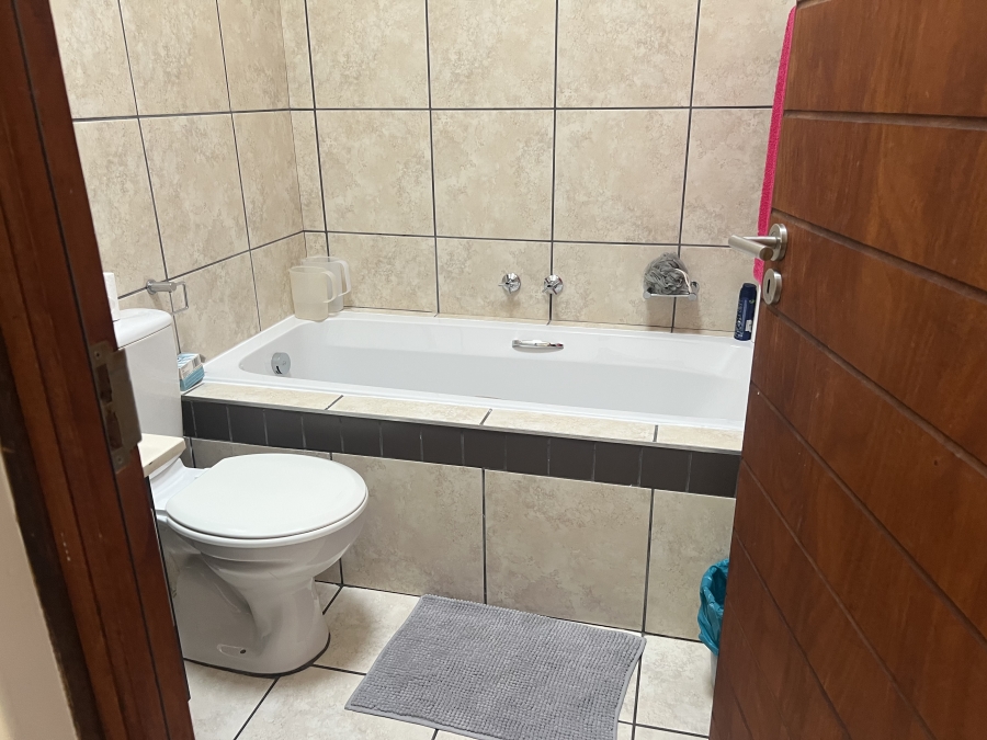 2 Bedroom Property for Sale in Pretorius Park Gauteng