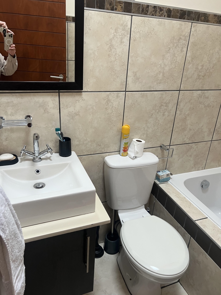 2 Bedroom Property for Sale in Pretorius Park Gauteng