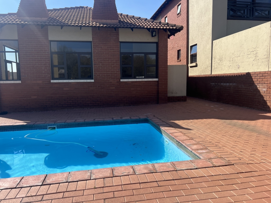 2 Bedroom Property for Sale in Pretorius Park Gauteng