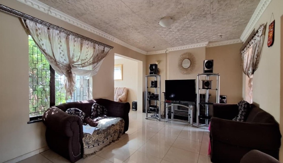 4 Bedroom Property for Sale in Newclare Gauteng