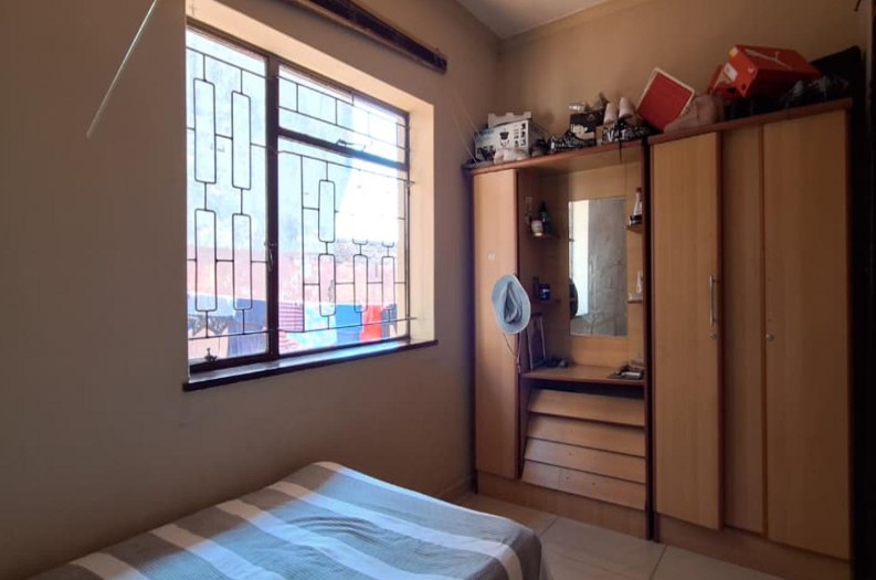 4 Bedroom Property for Sale in Newclare Gauteng