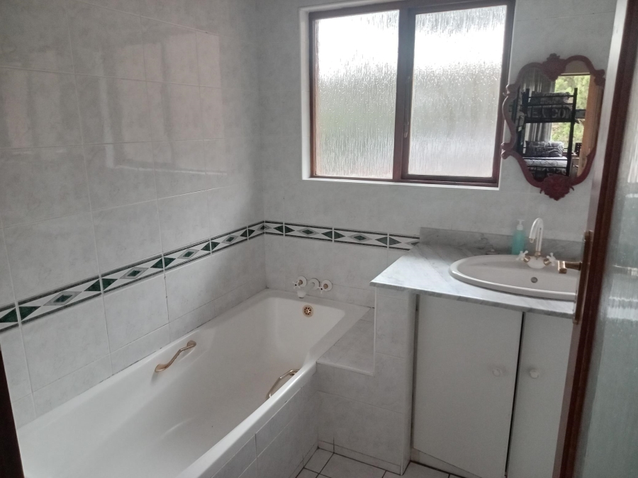 8 Bedroom Property for Sale in Ferndale Gauteng
