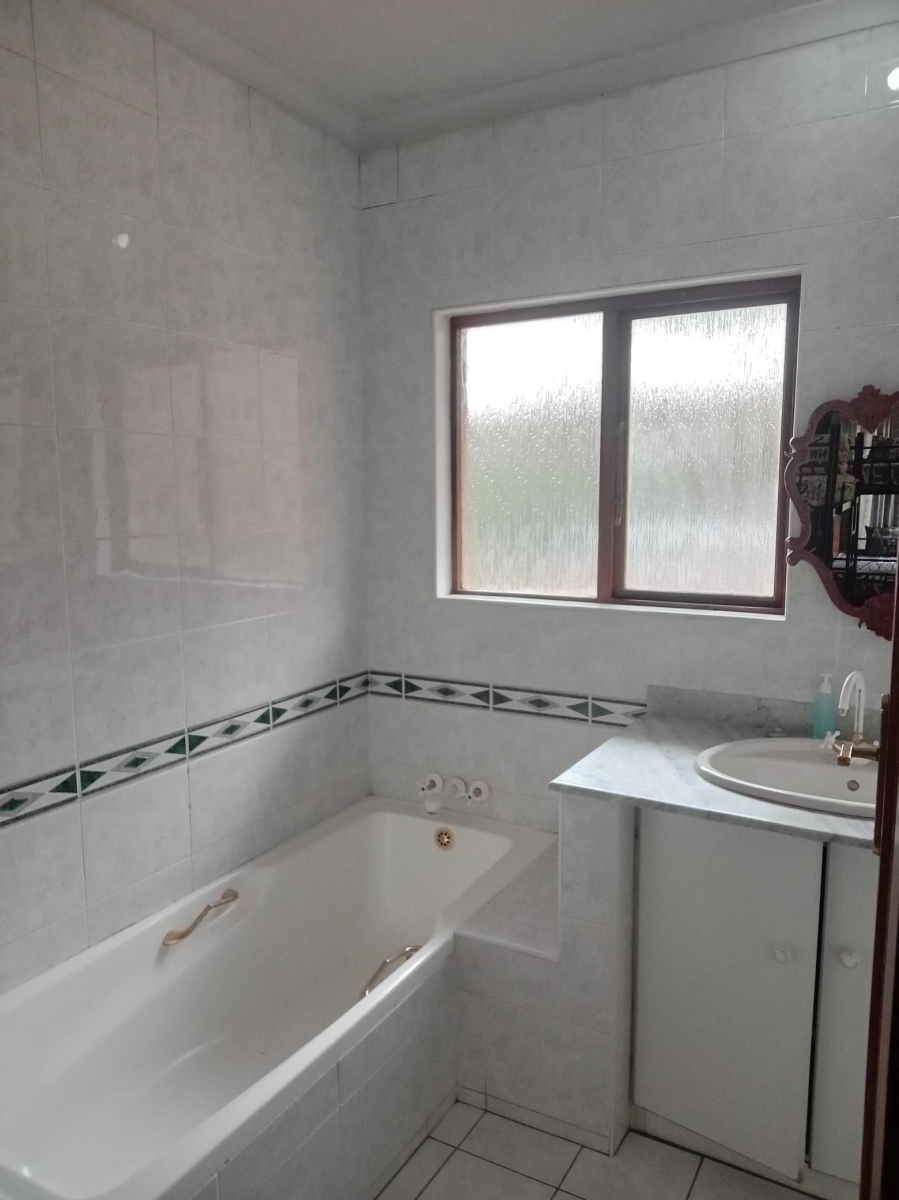 8 Bedroom Property for Sale in Ferndale Gauteng
