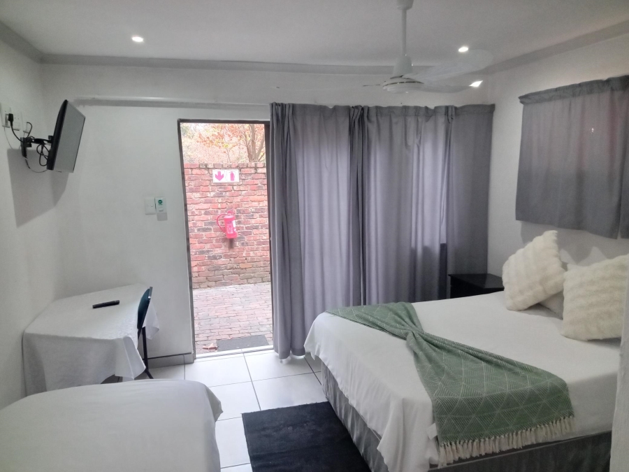 8 Bedroom Property for Sale in Ferndale Gauteng