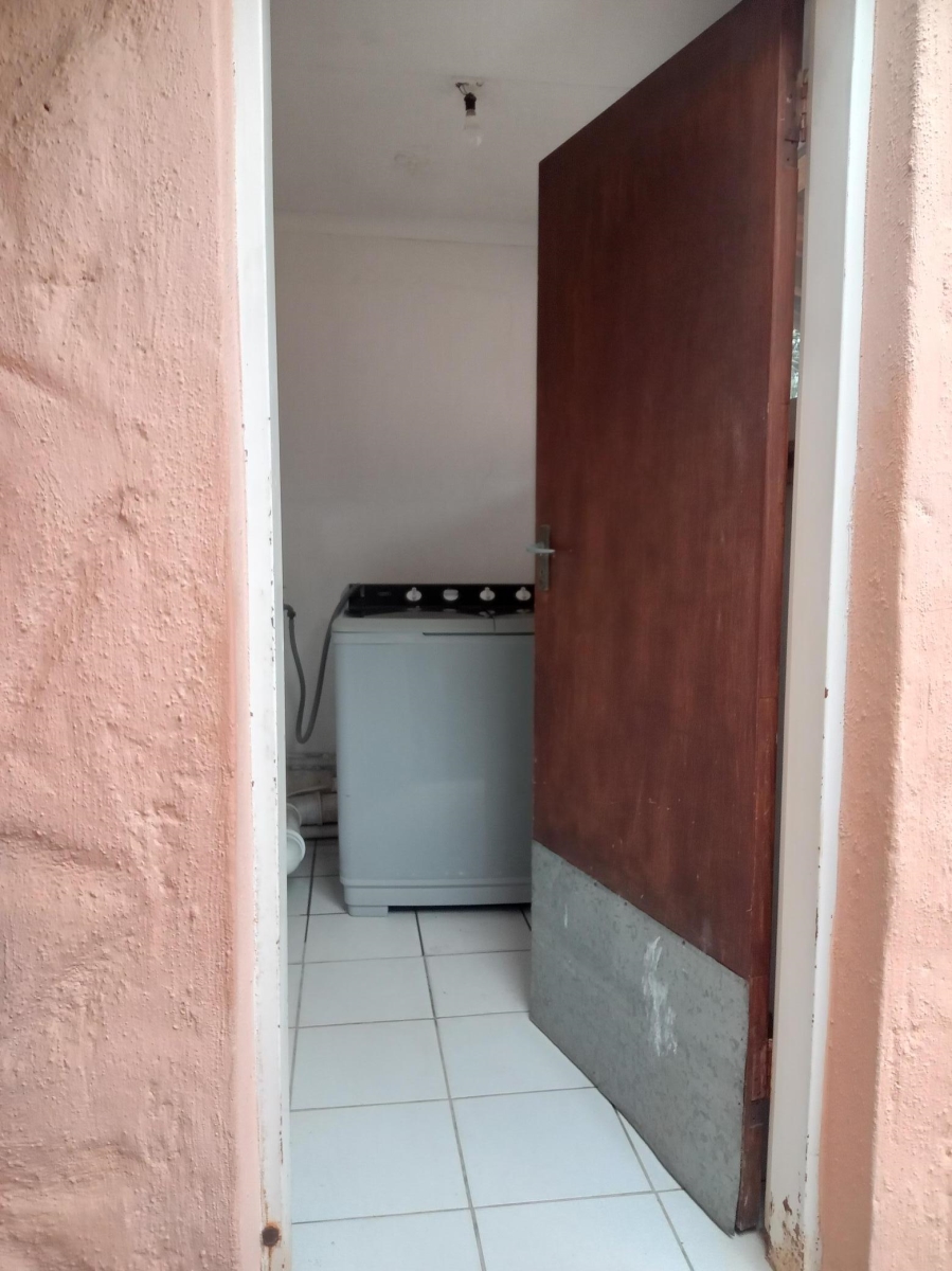 8 Bedroom Property for Sale in Ferndale Gauteng