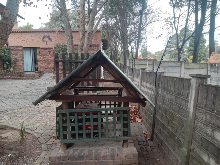 8 Bedroom Property for Sale in Ferndale Gauteng