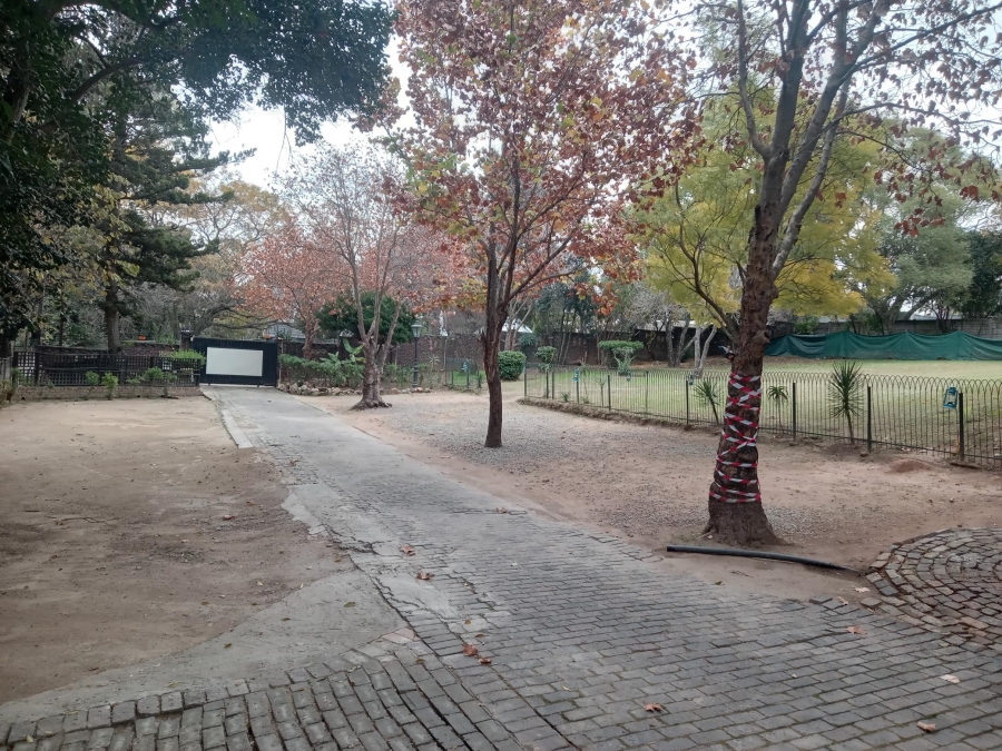 8 Bedroom Property for Sale in Ferndale Gauteng