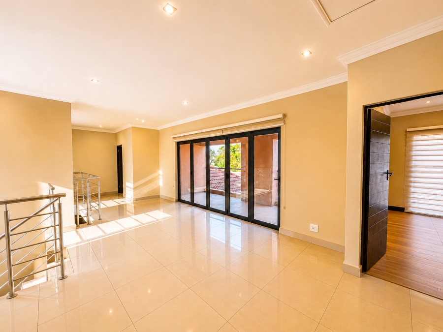 5 Bedroom Property for Sale in Heuwelsig Estate Gauteng