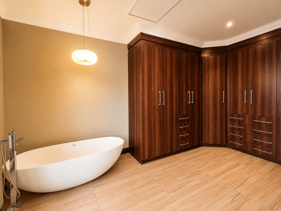 5 Bedroom Property for Sale in Heuwelsig Estate Gauteng