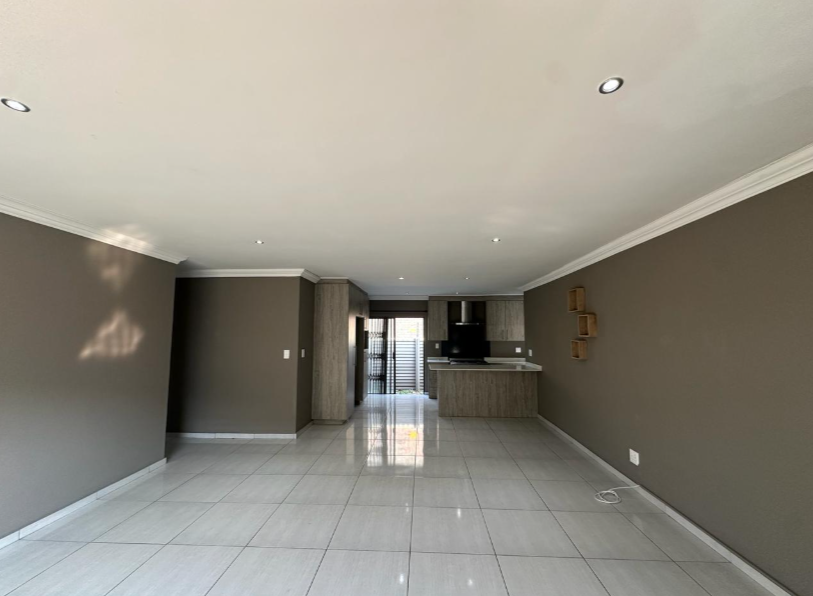 3 Bedroom Property for Sale in Brackenhurst Gauteng