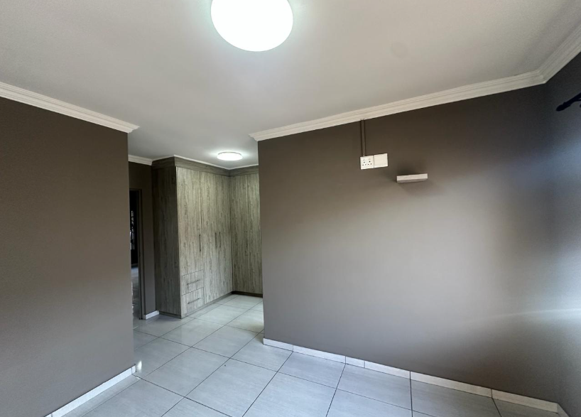 3 Bedroom Property for Sale in Brackenhurst Gauteng