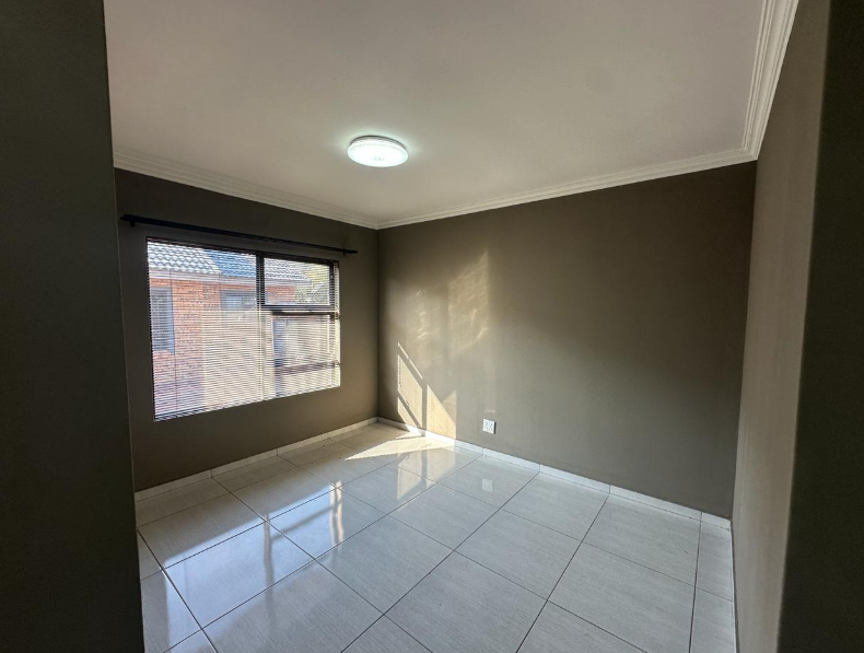 3 Bedroom Property for Sale in Brackenhurst Gauteng
