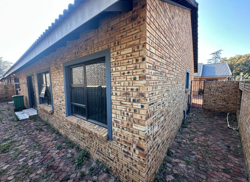 3 Bedroom Property for Sale in Brackenhurst Gauteng
