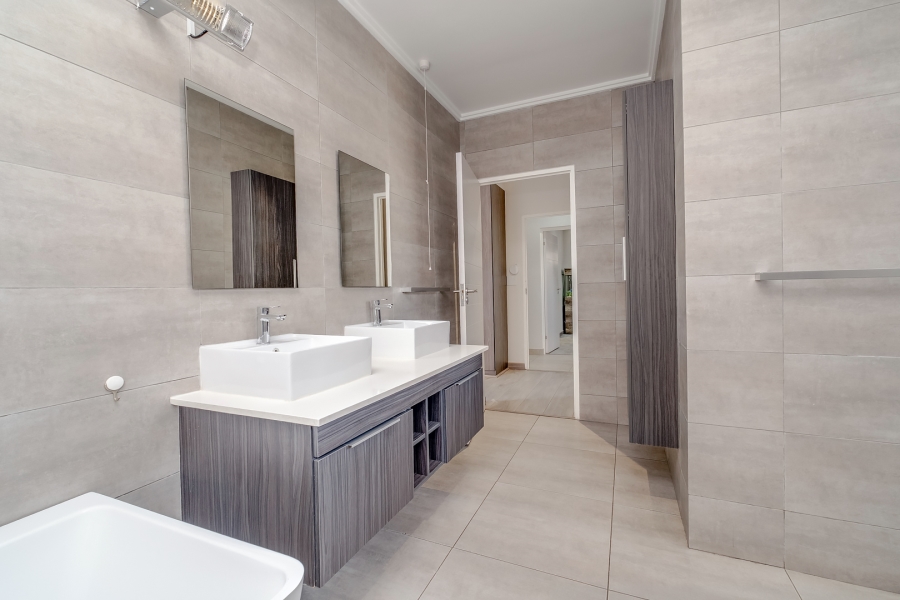4 Bedroom Property for Sale in Bryanston Gauteng