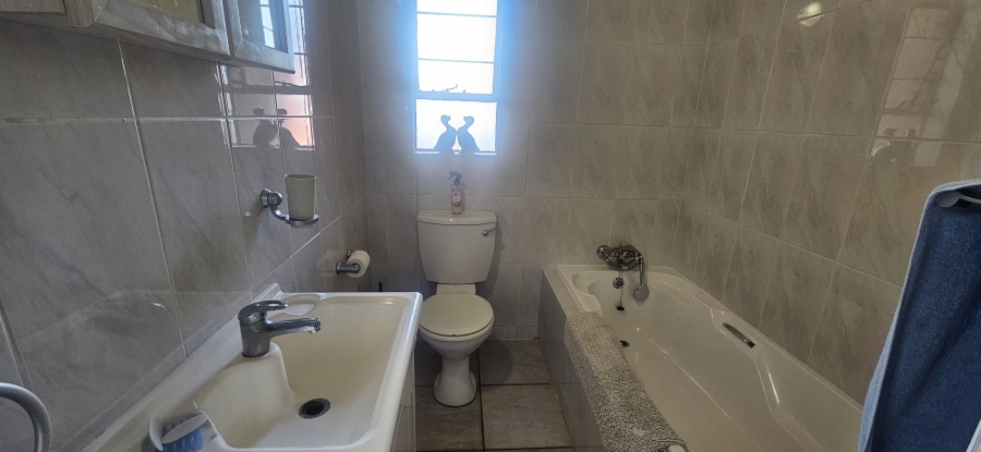 2 Bedroom Property for Sale in New Redruth Gauteng
