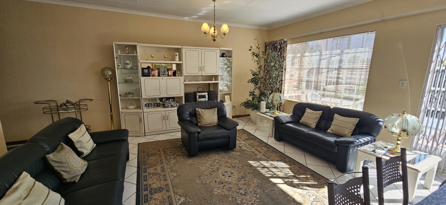 3 Bedroom Property for Sale in New Redruth Gauteng