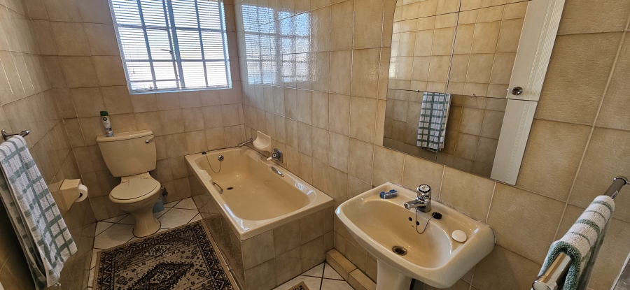 3 Bedroom Property for Sale in New Redruth Gauteng