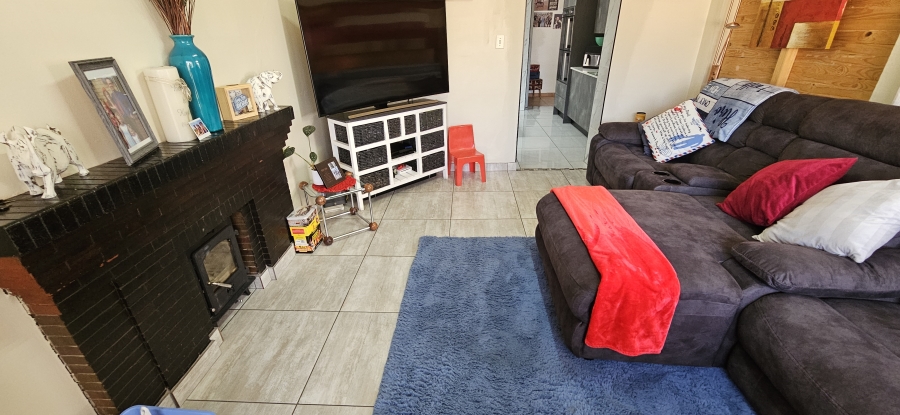 3 Bedroom Property for Sale in New Redruth Gauteng