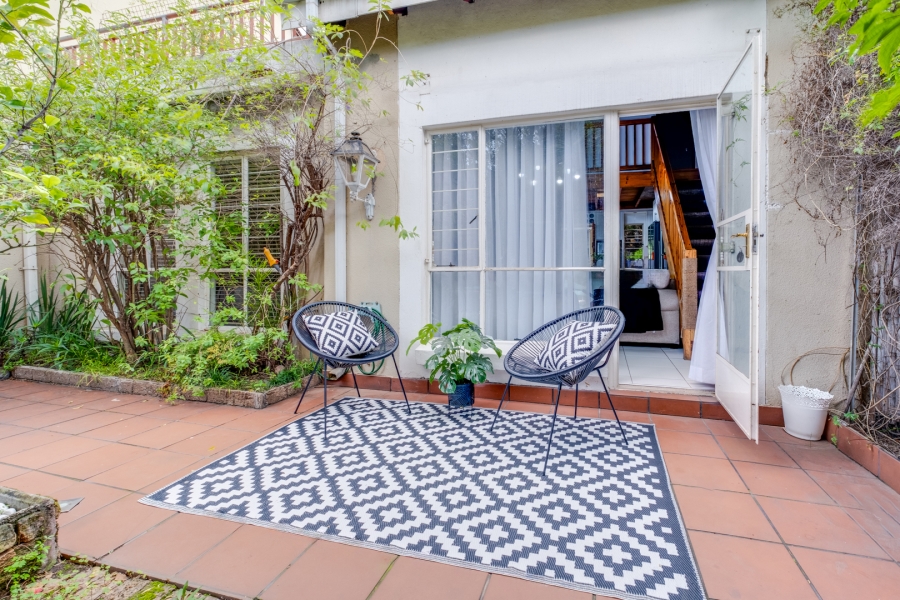 To Let 2 Bedroom Property for Rent in Douglasdale Gauteng